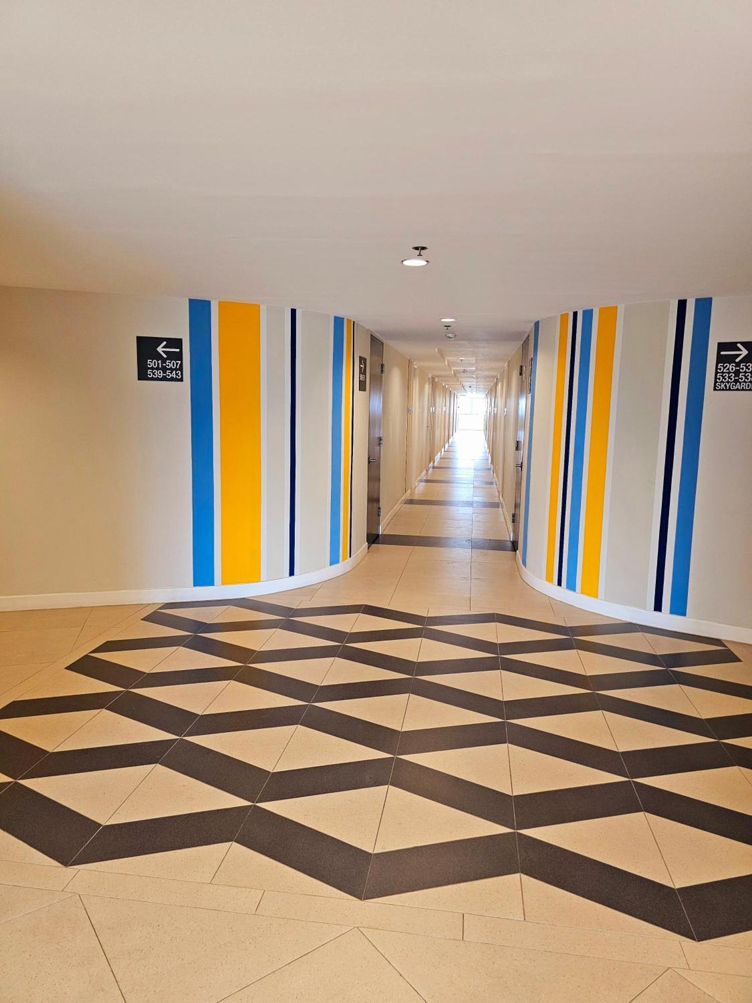 Acellyne'S Suites At The Residences At Commonwealth By Century Quezon City Bagian luar foto