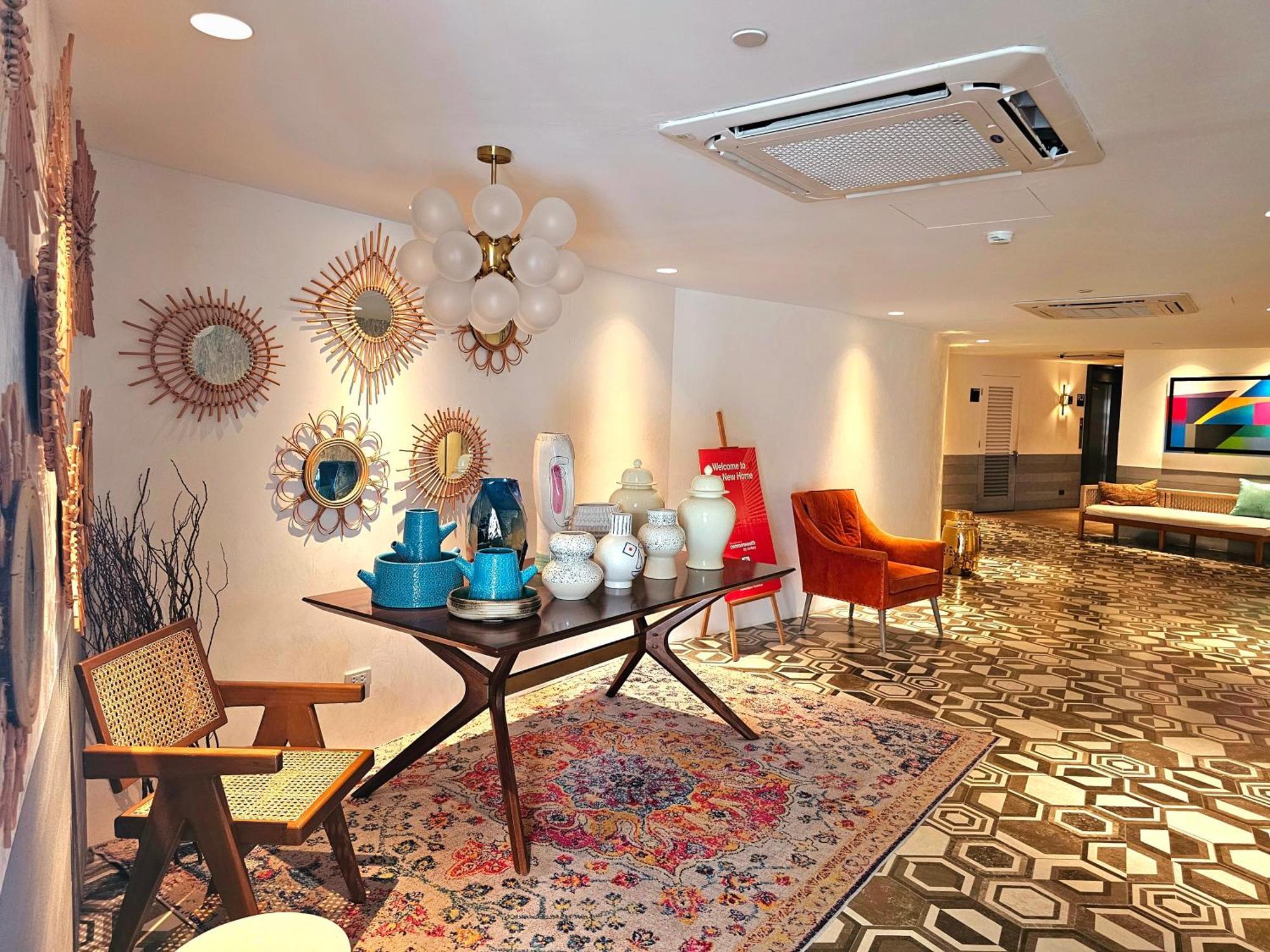 Acellyne'S Suites At The Residences At Commonwealth By Century Quezon City Bagian luar foto