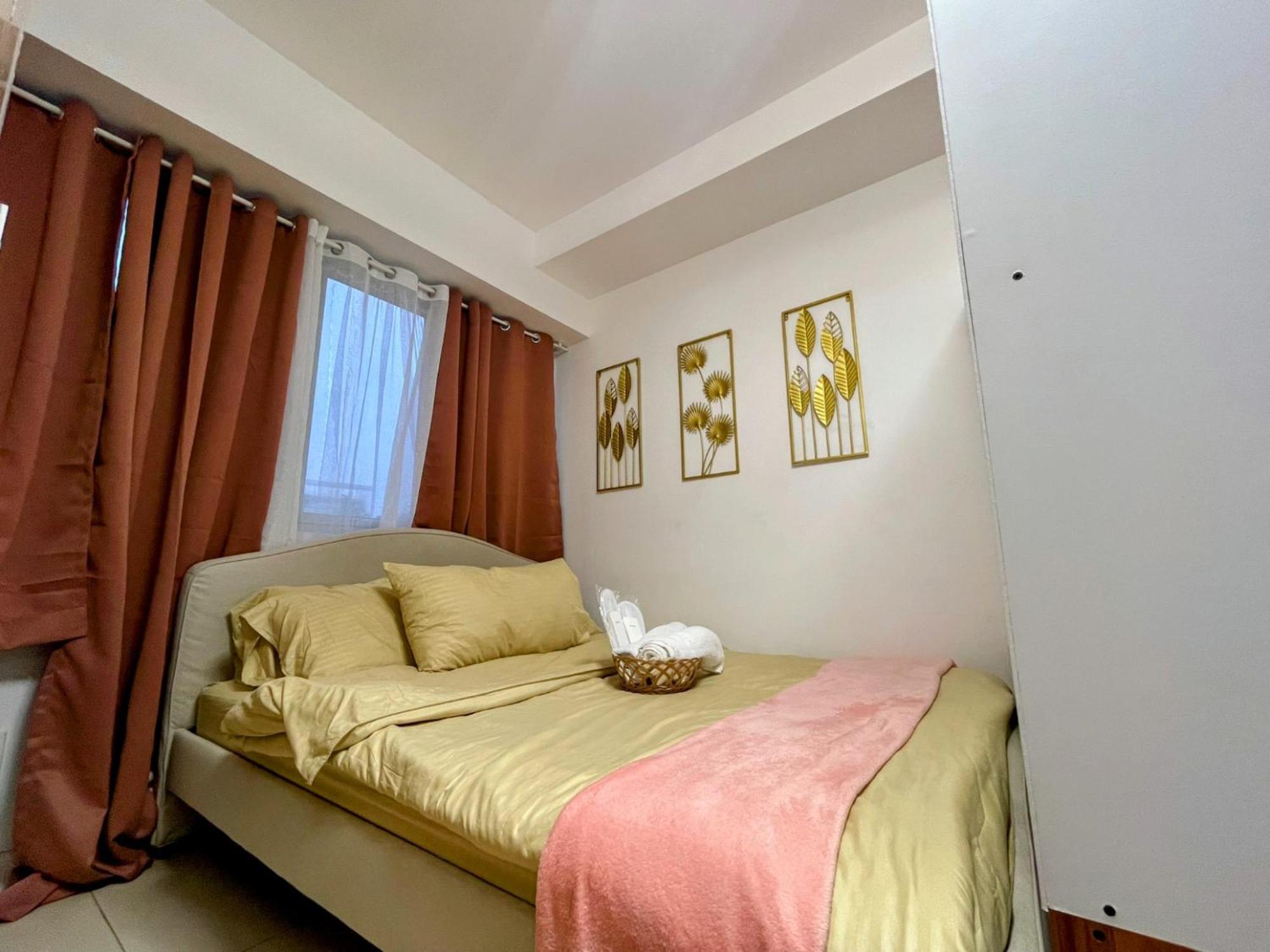 Acellyne'S Suites At The Residences At Commonwealth By Century Quezon City Ruang foto